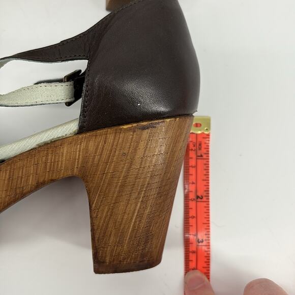 Eric Michael Womens Brown Platform Clogs Ankle Strap Laser Cut Leather Size 39 - Picture 13 of 15